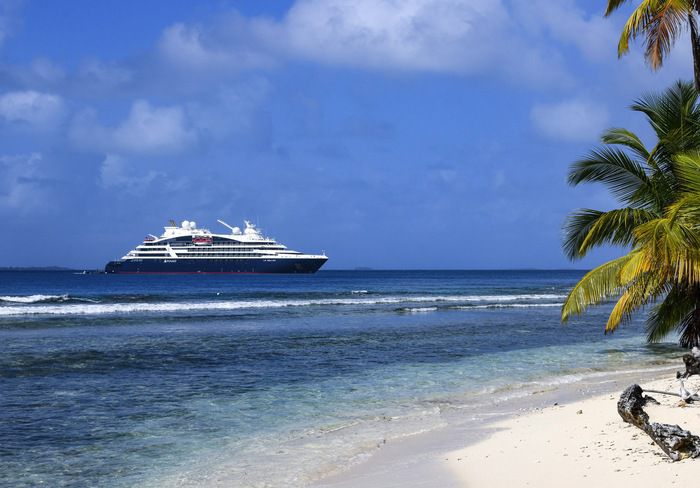 Shore excursions and activities on Le Bellot